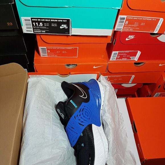 NIKE KYRIE 3 BLACK/ROYAL MEN'S US SIZE 10 BRAND NEW IN BOX - Picture 10 of 14